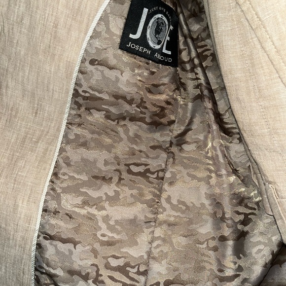 Men’s Joseph Abboud Tan linen 36r suit. Like new. - Picture 2 of 3